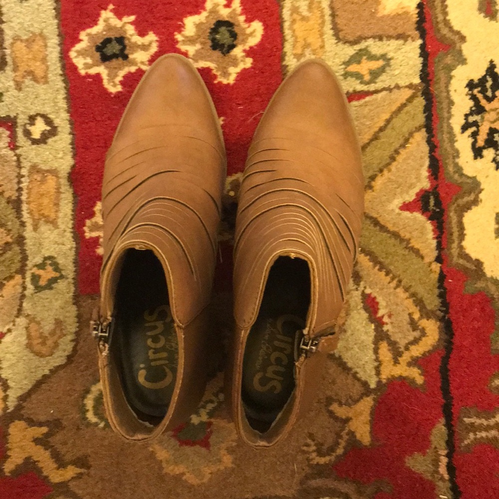 BRAND NEW Circus by Sam Edelman booties